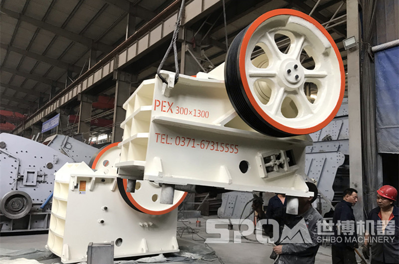 PEX300×1300细颚破碎机，时产70T颚式粉石头机